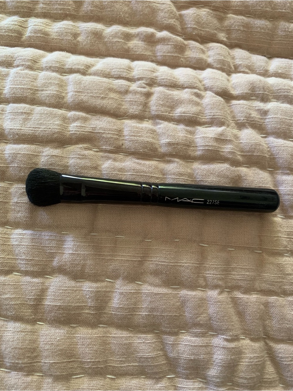 MAC 227SE Blending Brush - Black